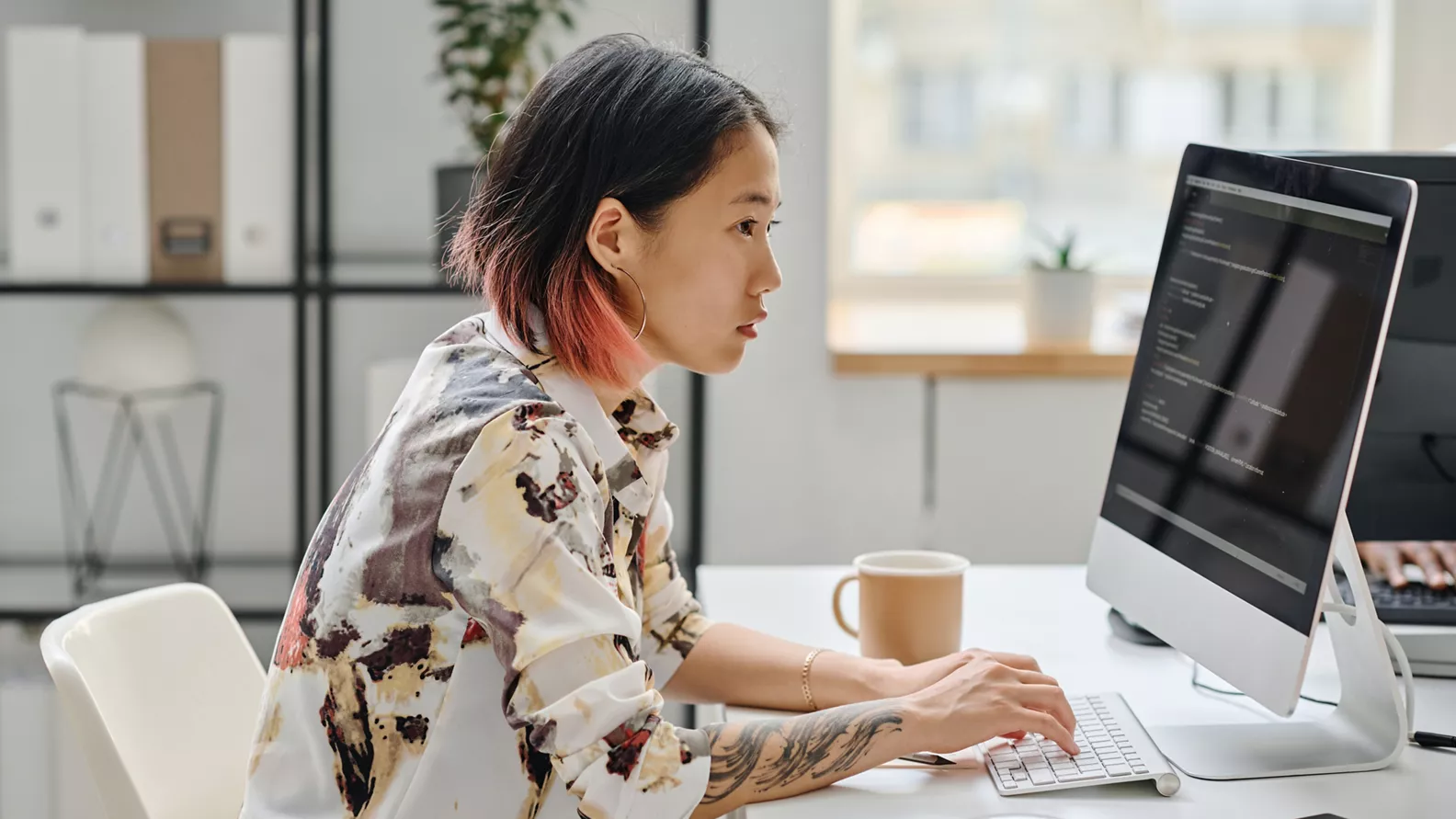 Generates efficient applications for the IBM z/OS® and IBM z/VM® platforms